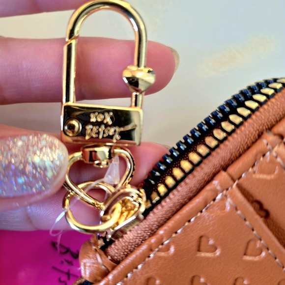 NEW Betsey Johnson Brown Heart Handbag 9 Pocket Wallet Women - Picture 6 of 7